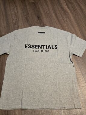 Fear of God ESSENTIALS Men's Grey Logo T-Shirt Size Small